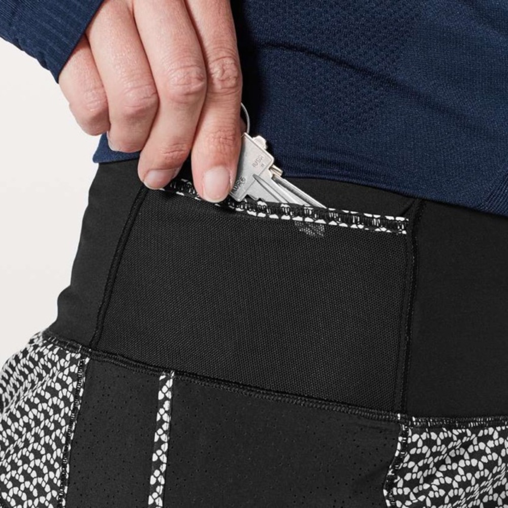 Lululemon Real Quick Short *Perforated 3.5" - Picture 9 of 11